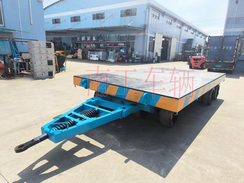 45吨重型168体育官方网站(中国)有限公司 无动力牵引全挂拖车铺橡胶板